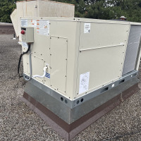 commercial-hvac-industrial-Rooftop-Villa-Risi-Restaurant-Newmarket-upgrade-Lennox-GCS16-to-Daikin-5-Ton-after-rear-view