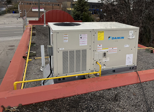 commercial-hvac-industrial-Rooftop-Carrier-to-Daikin-3-ton-upgrade-Scarborough-after-front-view
